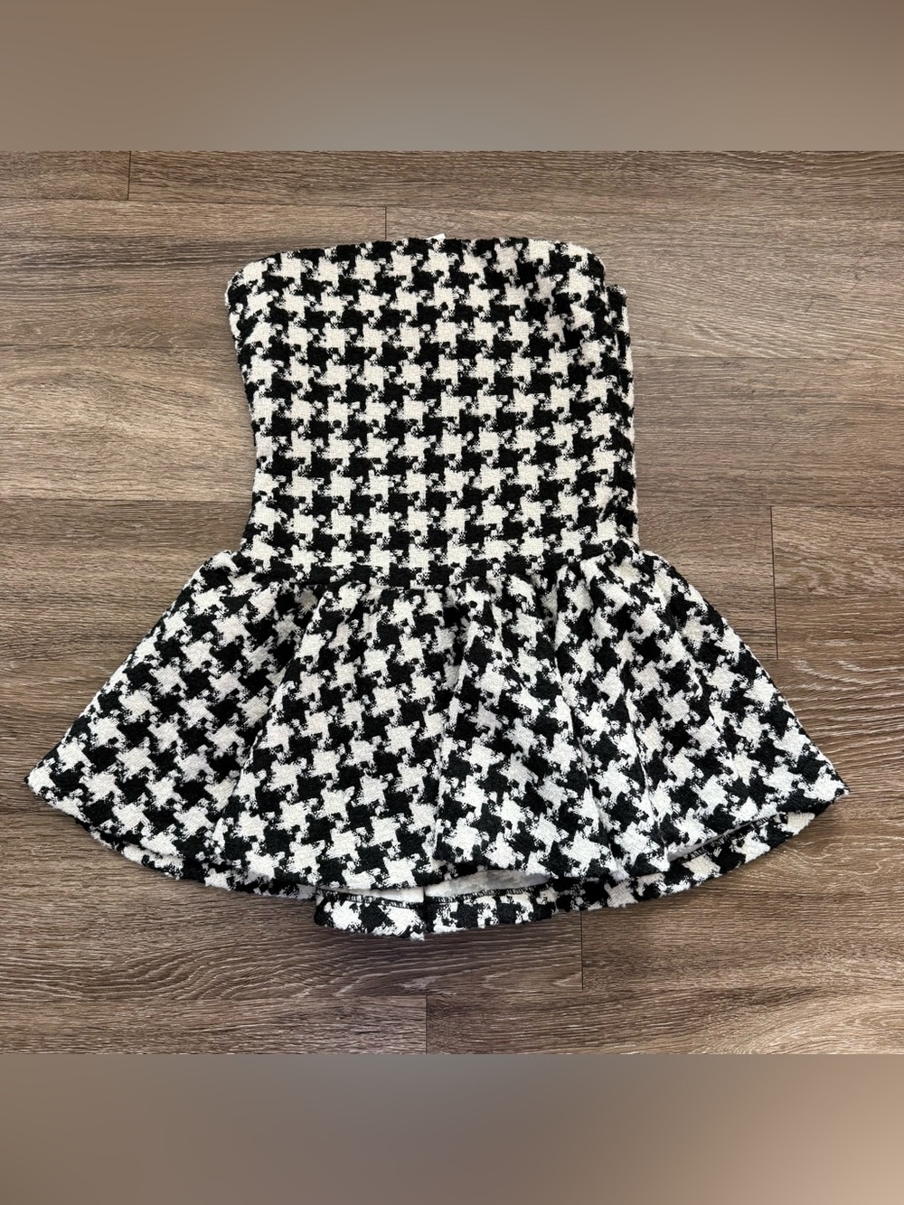 naked wardrobe Black & White Houndstooth Strapless Mini Dress - Picture 7 of 10